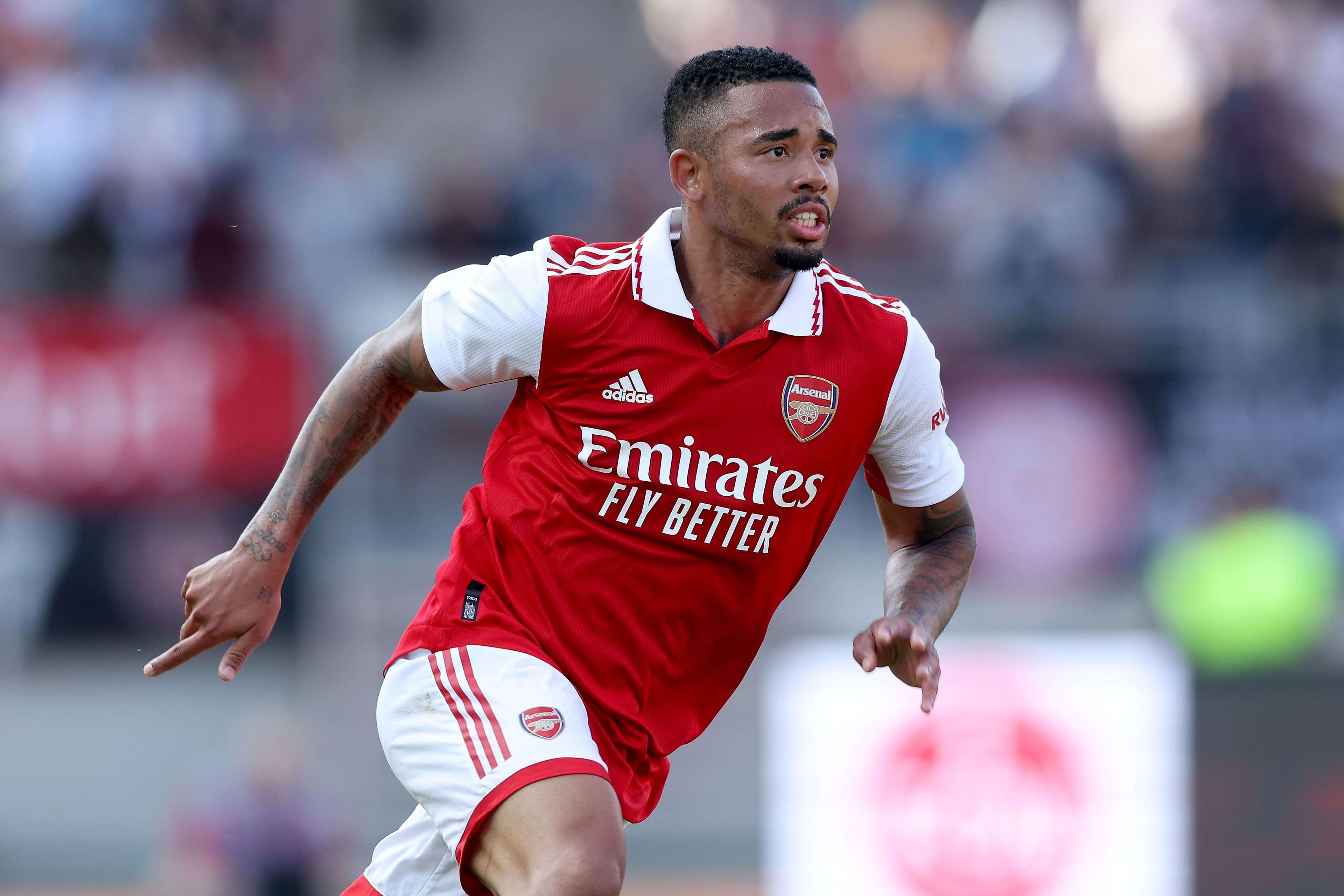 成功擊敗西 成功擊敗西